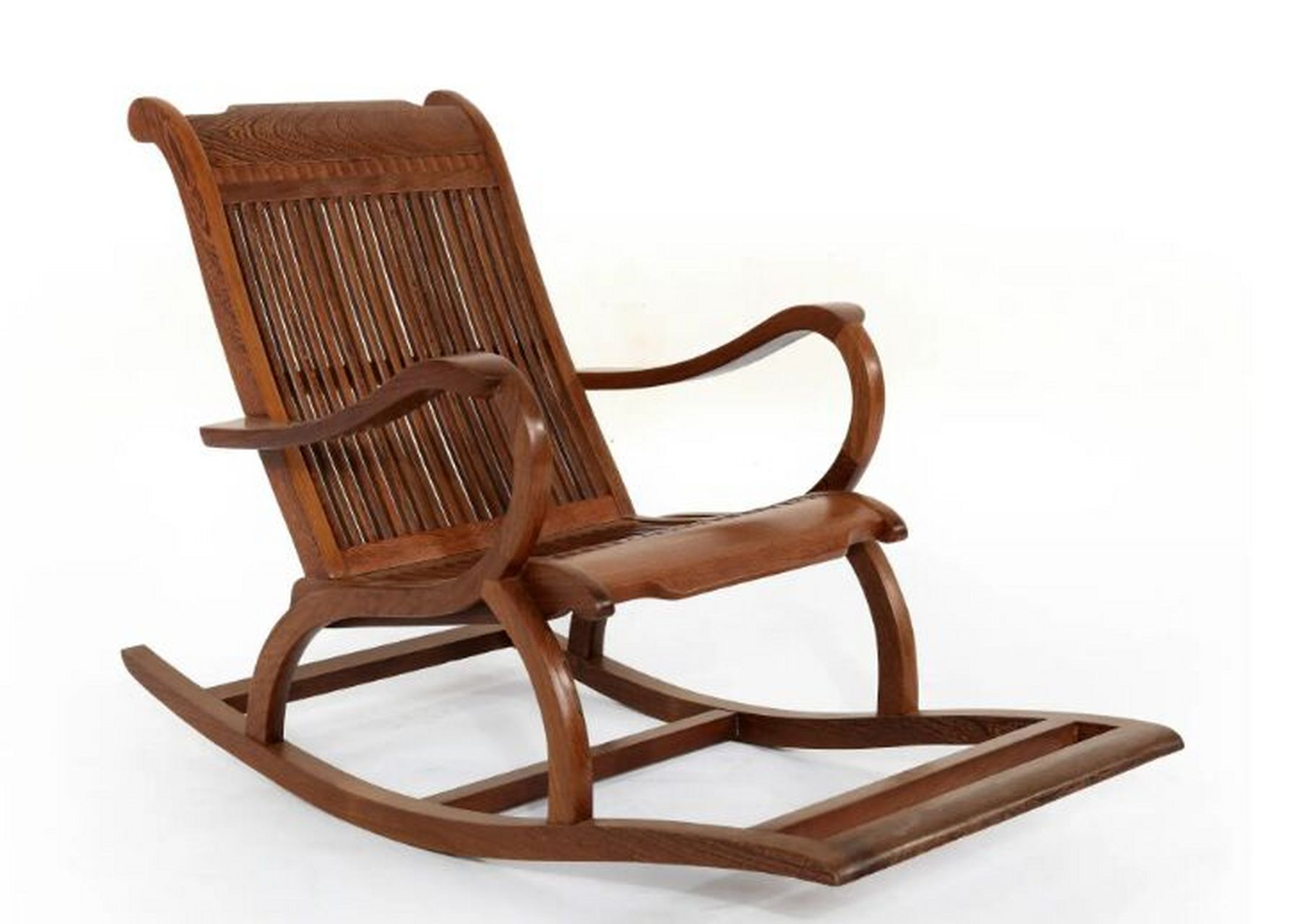 这种椅子主打的就是一个舒适,除了椅背外,安乐椅大多都有扶手.