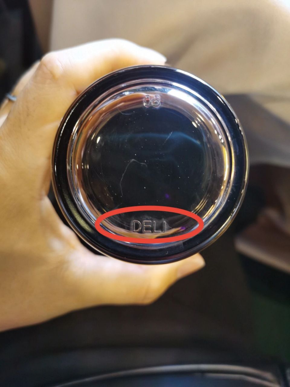 玻璃杯底的deli字样是什么意思?