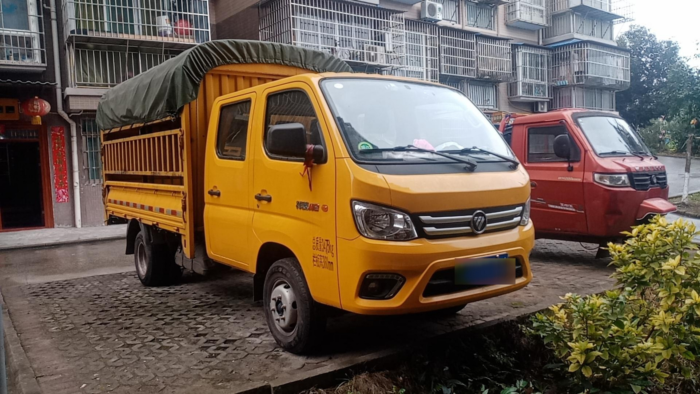 出售此车福田祥菱m2双排座,后双轮胎,带abs安全性能好,2年的车,2.