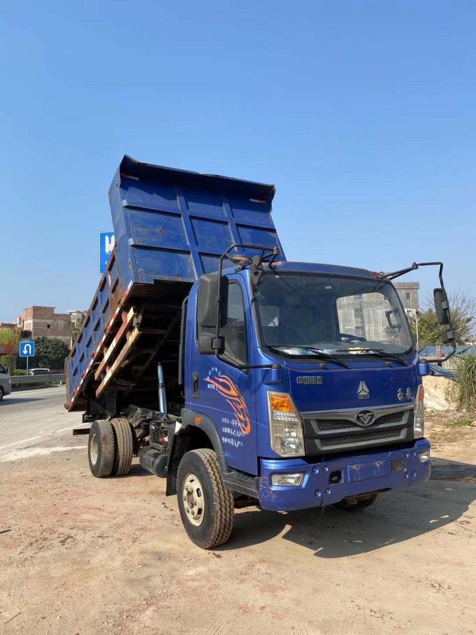 到店一手准18年上牌重汽豪曼自卸车发动机玉柴130马力中冷增压,长宽高