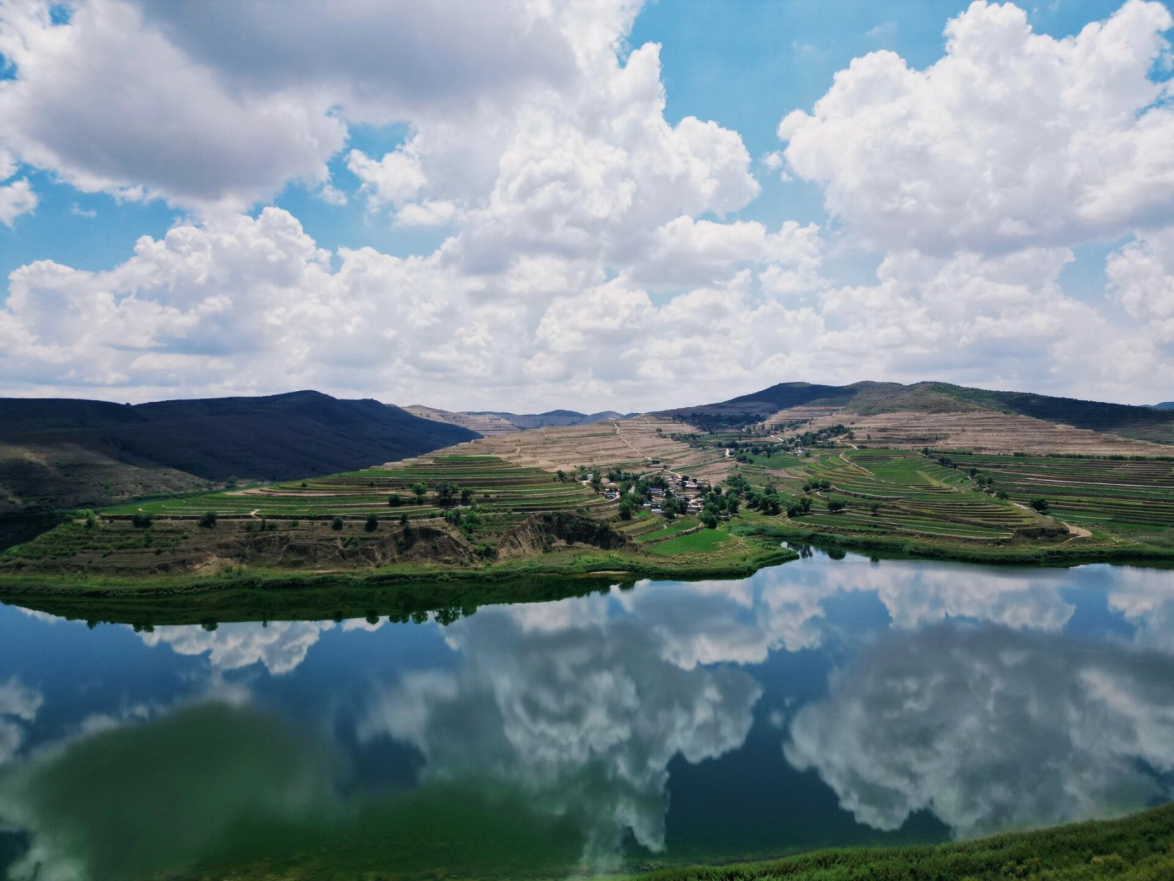 "苍天一滴泪-西吉震湖"宁夏出片好地方 "苍天一滴泪"文学创作基地位于