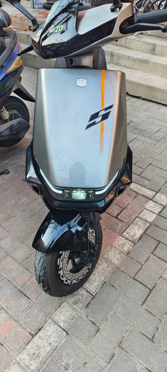 新到绿源ds70国标电动车!