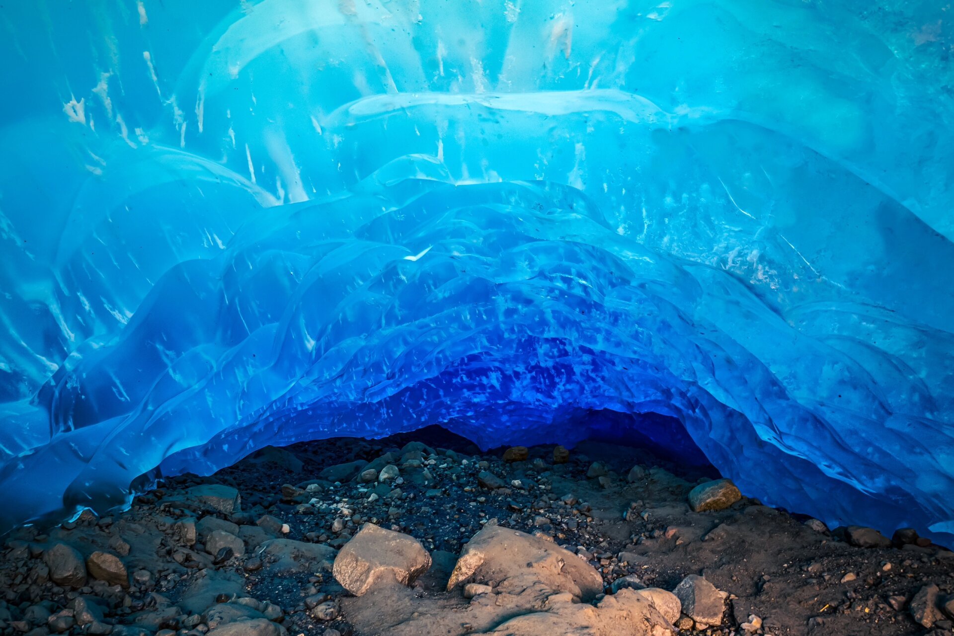 雅隆冰川 | 坠入嫦娥的广寒宫 拍摄:西藏昌都八宿县然乌镇来古村 拍摄