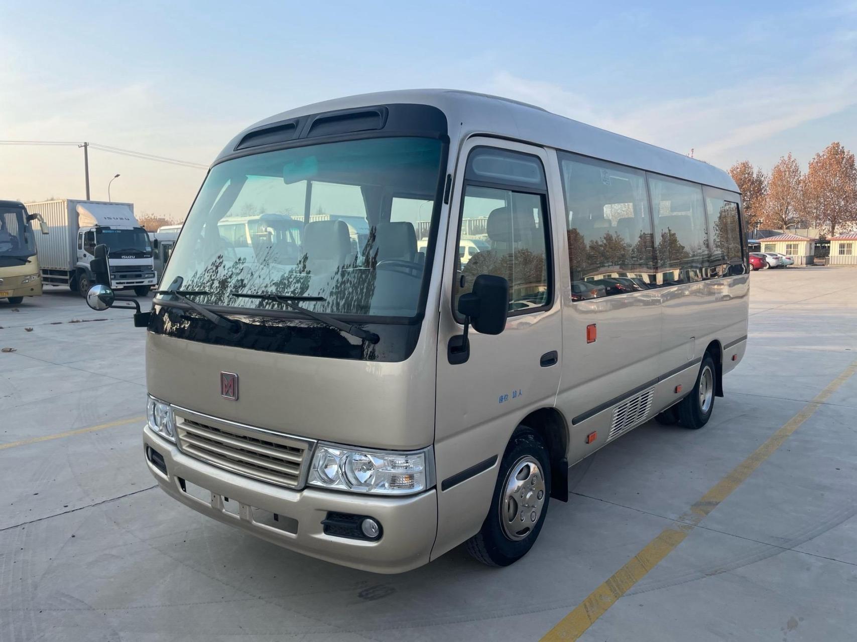 16年1月江铃考斯特到店,非营运18座,中型客车b1驾驶证能开,原单位接送