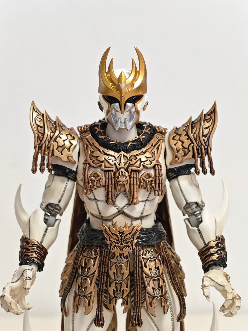 分享古朗基零号达古巴真骨雕 #假面骑士# #模型# #万代# #真骨雕