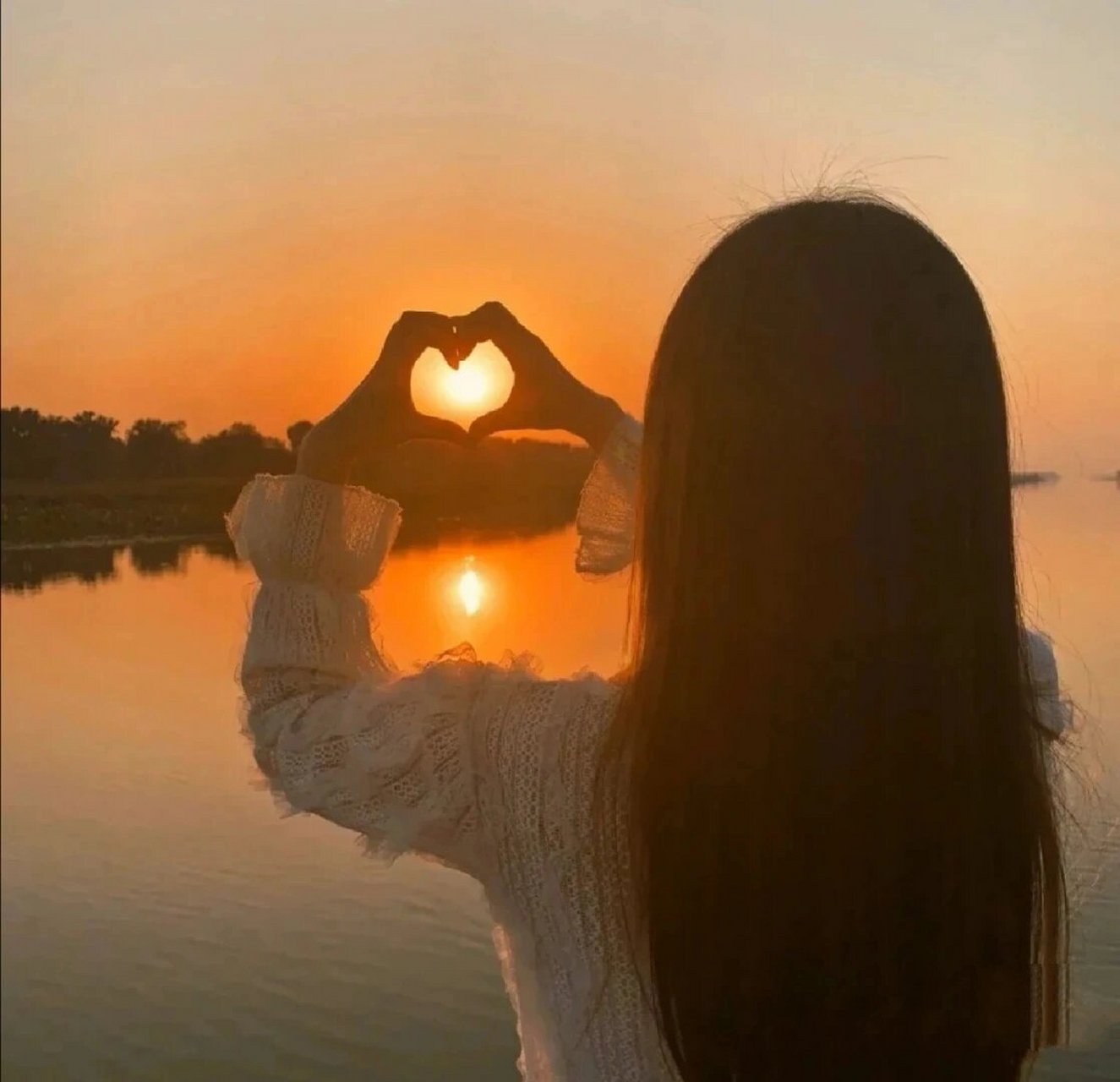 氛围感真人女生背影头像2