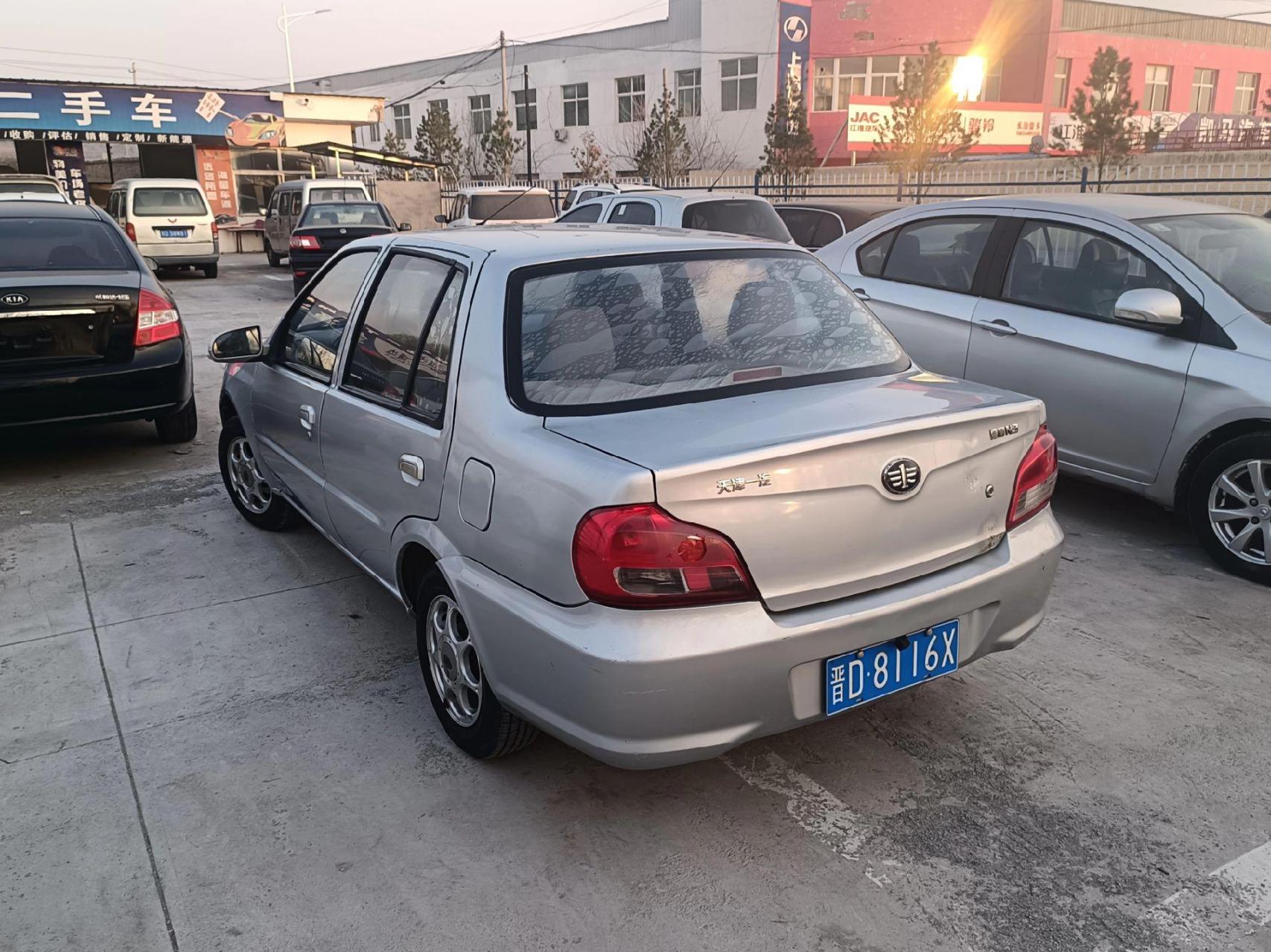 13年夏利n3,实表五万公里,练手代步非常省油,3500元