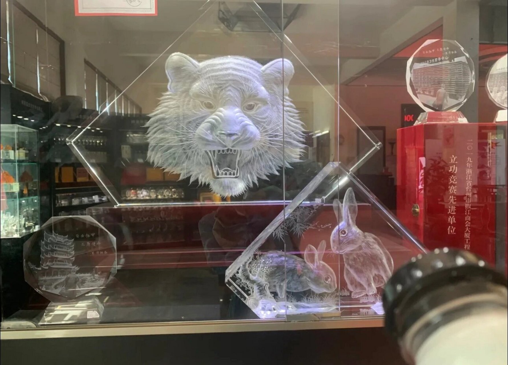 椒江艺术馆打卡—吴子熊玻璃艺术馆 如果你对艺术和创意充满好奇,椒江