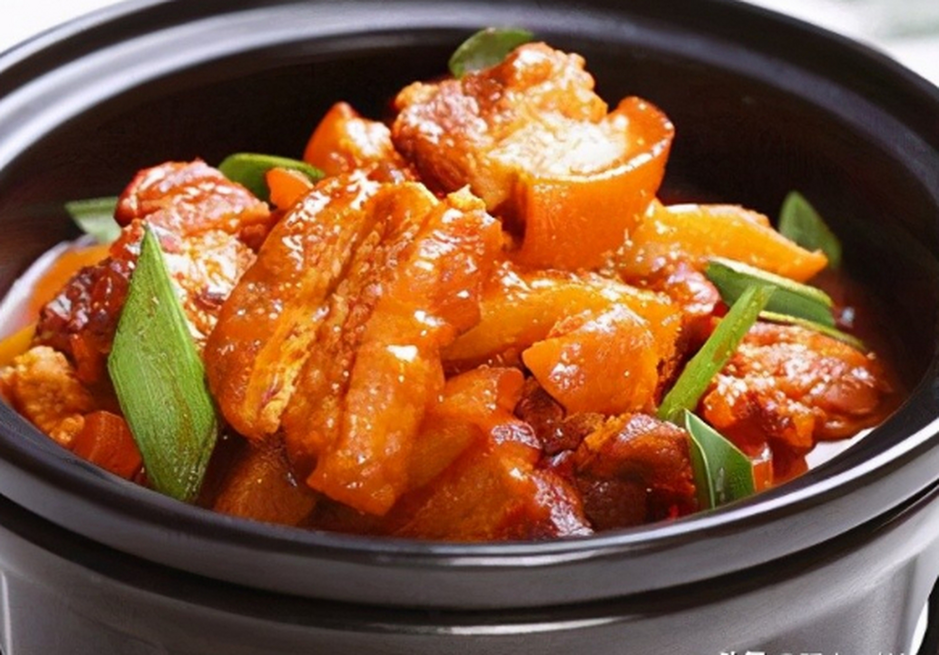 焖罐肉#美食分享##美食##信阳美食#  焖罐肉是信阳市的传统特色名菜
