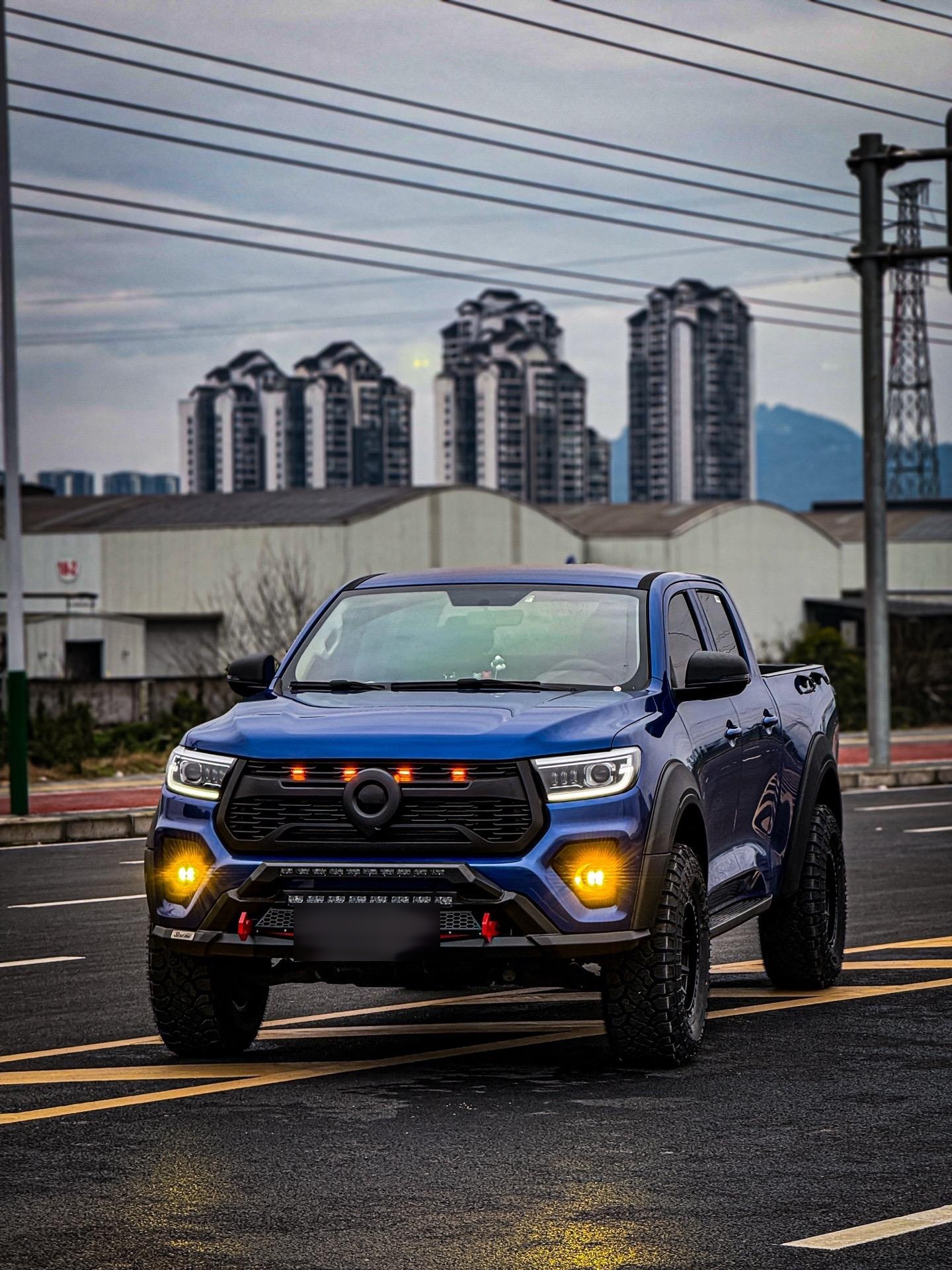 长城炮商用皮卡,拥有帅气的蓝色外观和高质感设计