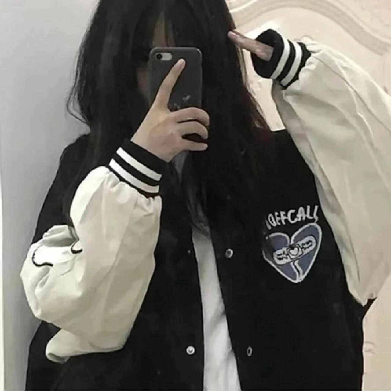 女生真人头像 手机挡脸