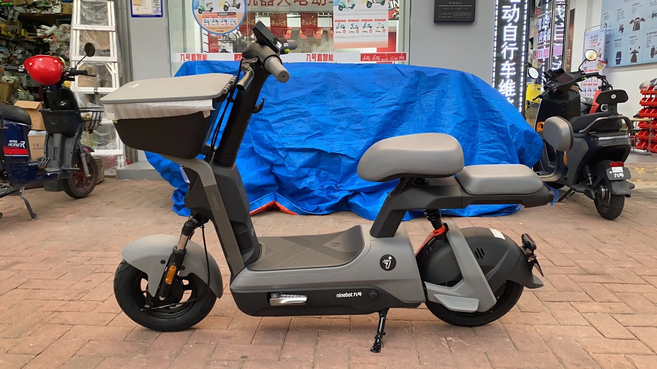 9415我最近被一款超级酷炫的九号电动车 v30c给迷住了!95它真的