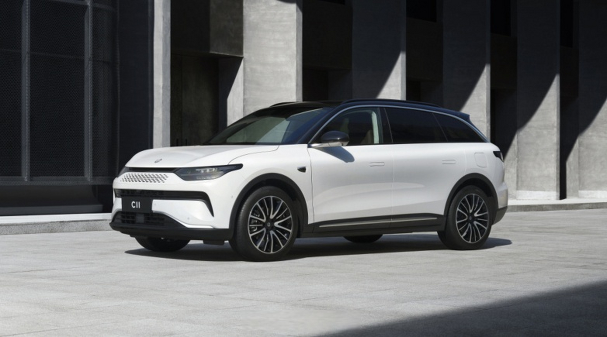 零跑创始人朱江涛:增程式结构简单成本低,就是为纯电车加上"充电宝".