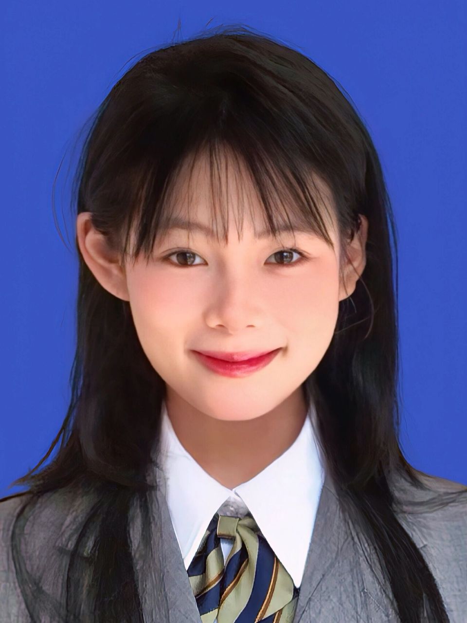 在家用手机就能拍证件照,超高清教程 因为报名教资需要证件照,但是