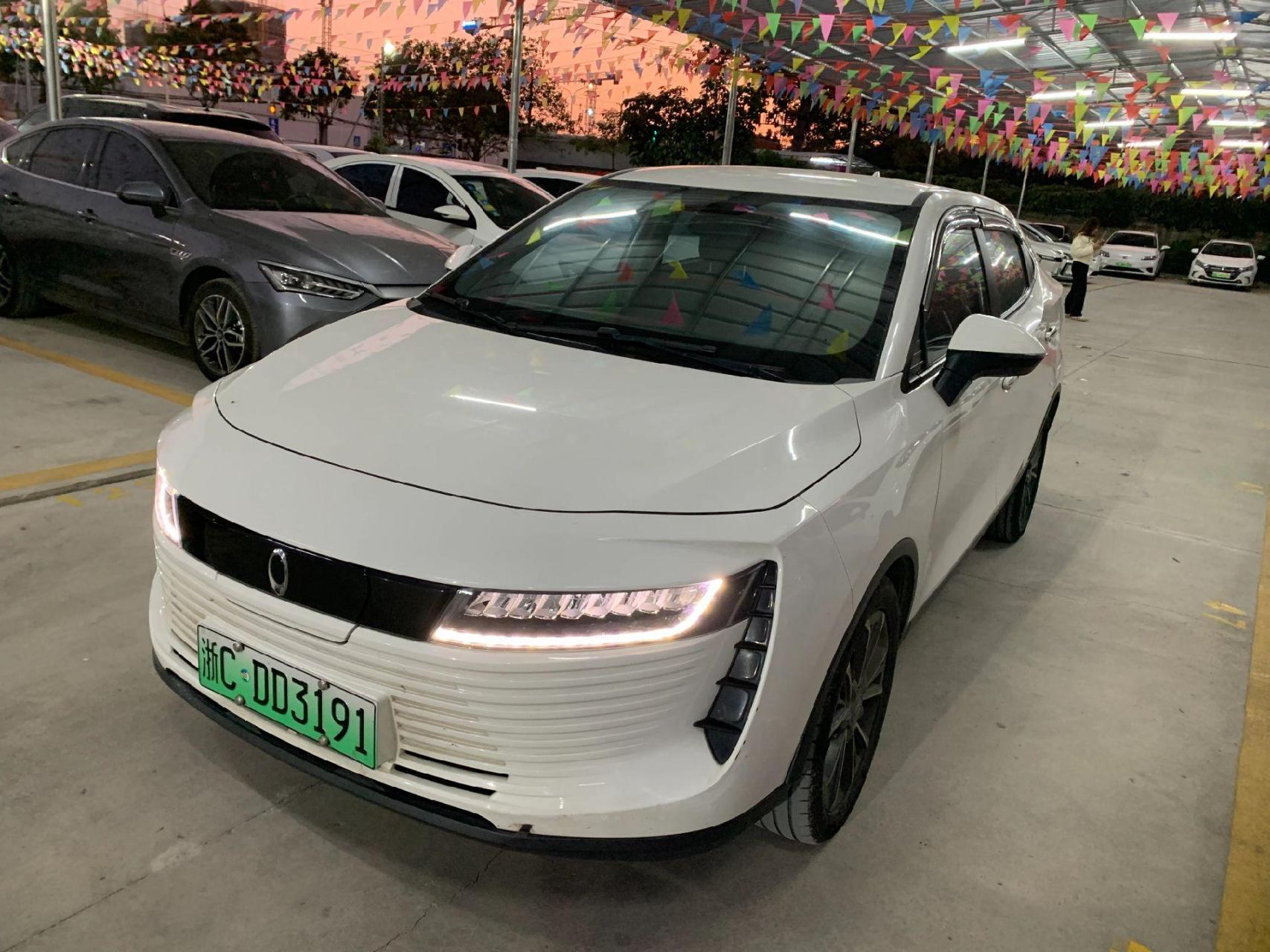 个人户,非营运19年1月上牌长城欧拉iq,续航401公里,全车原版,实表16万