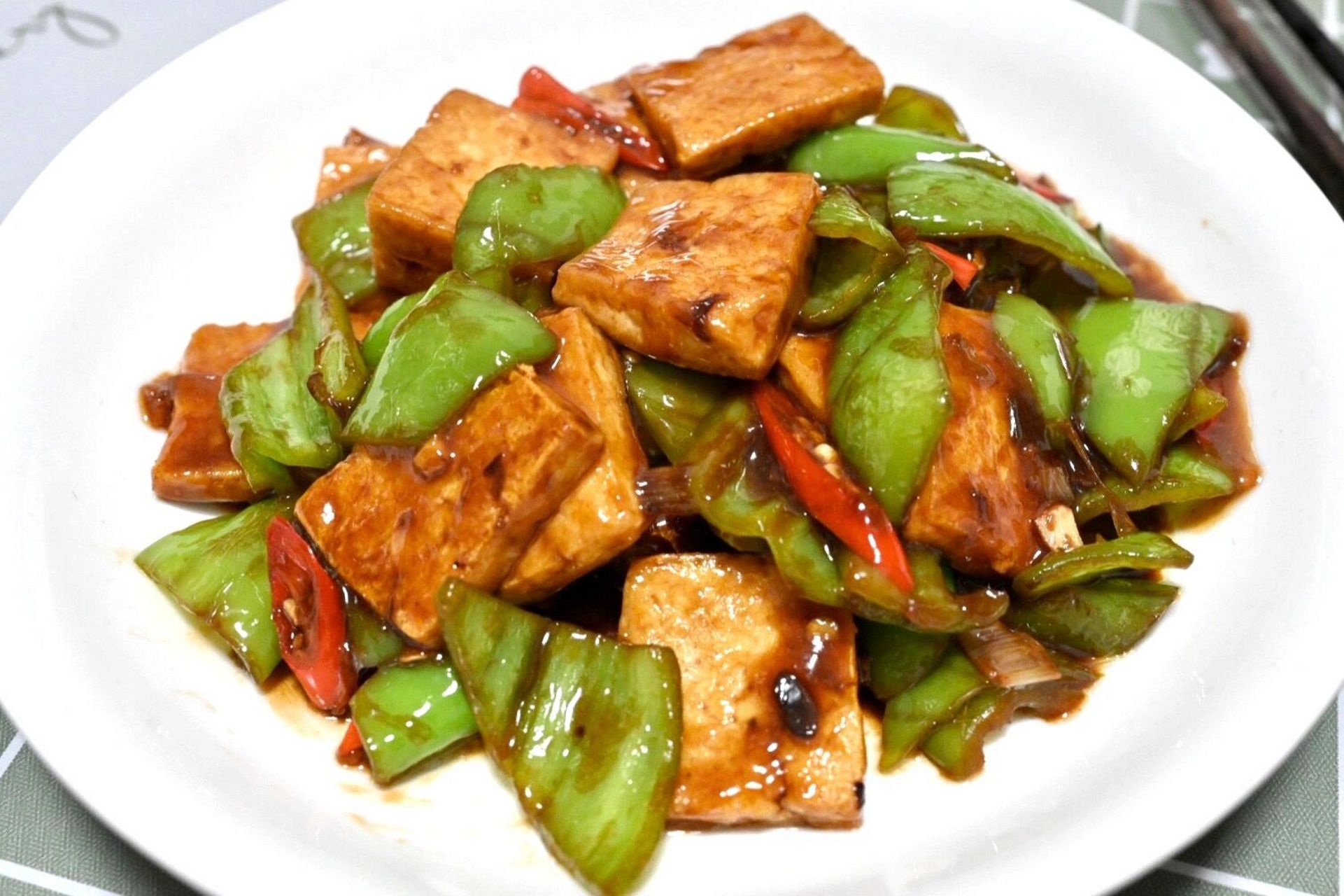 家常菜～酱烧豆腐 今天买块豆腐吃吃,别再说豆腐不好吃做出来没滋味了