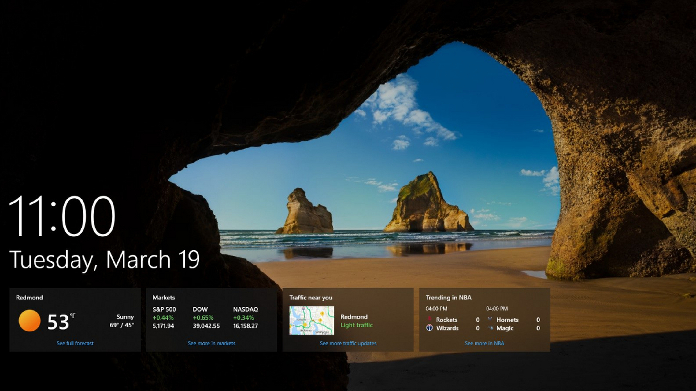 windows 10 锁屏支持显示更多卡片信息,包括:天气,体育,交通,金融等