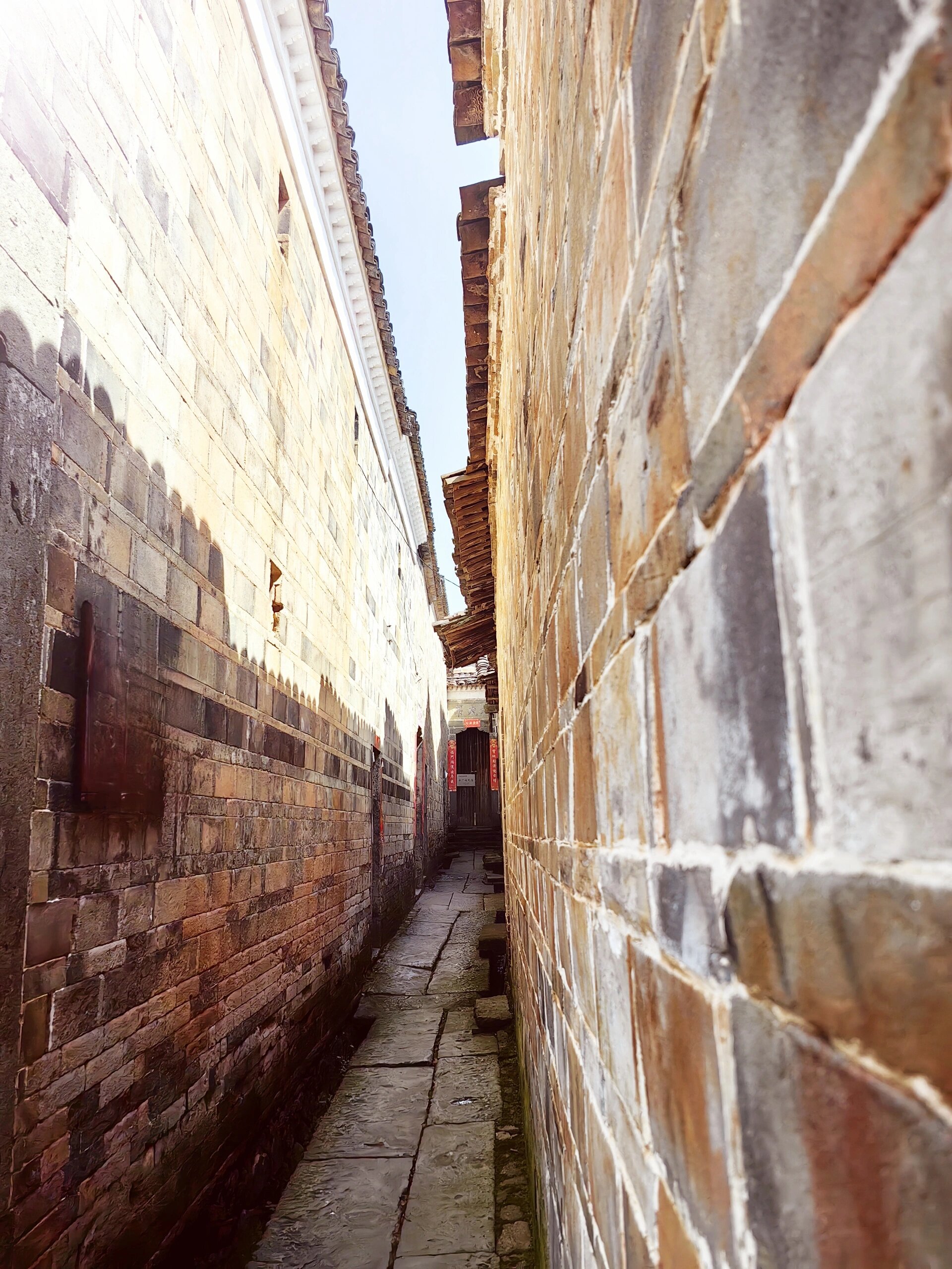 竹桥古村 从鹰潭去抚州路上,路过一座冷门的古村落,金溪县的竹桥古村.