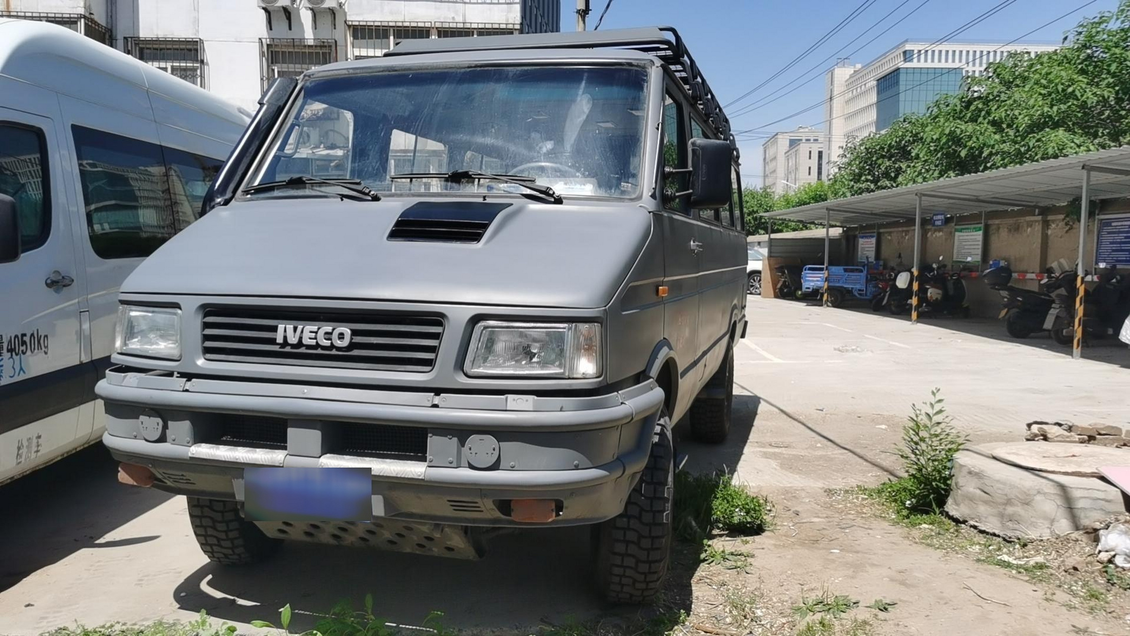 四驱越野车 依维柯2045越野房车 依维柯2046 2024年三月上牌国六手续.