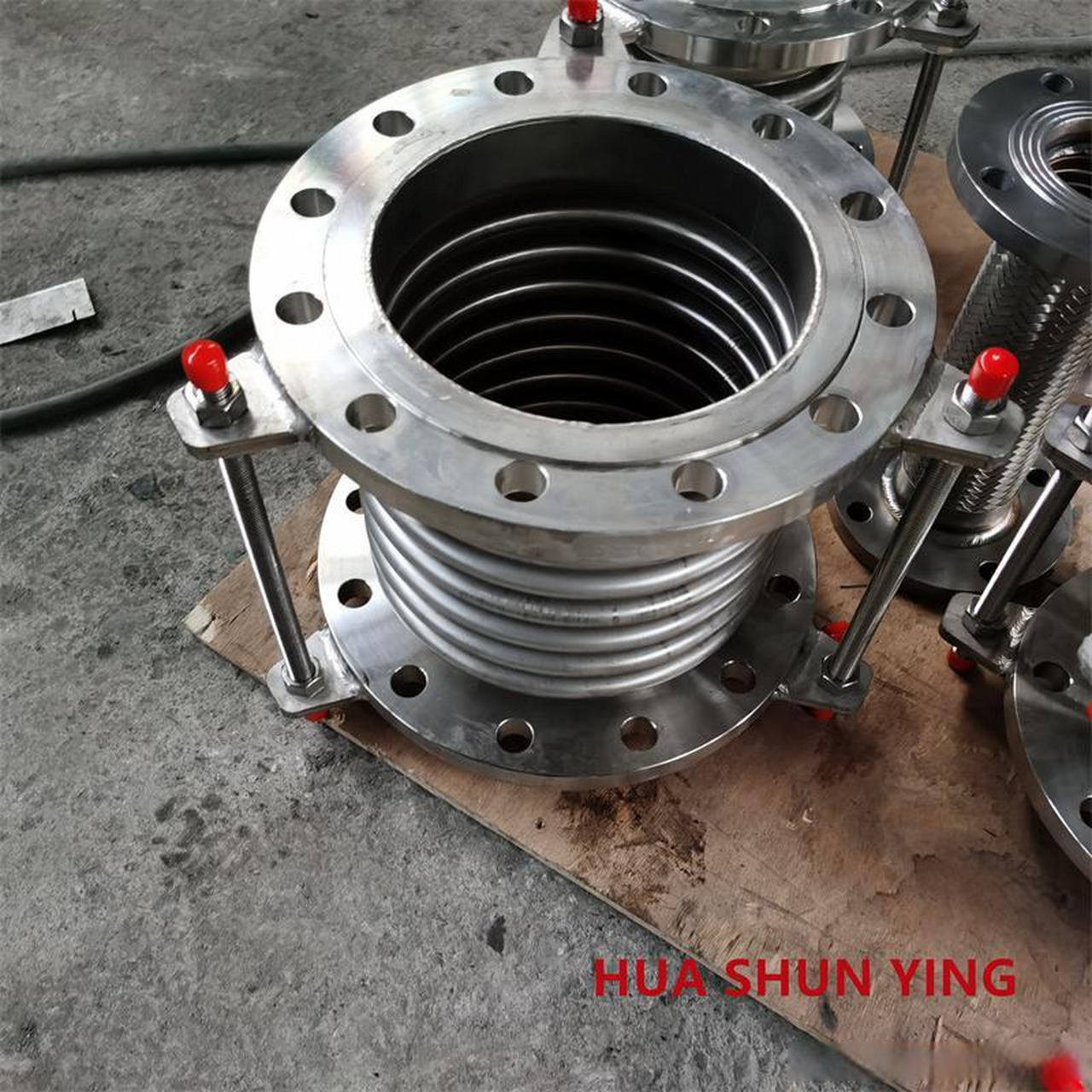 成都不锈钢波纹膨胀节厚度的选择规范竟然跟工作压力有关系!