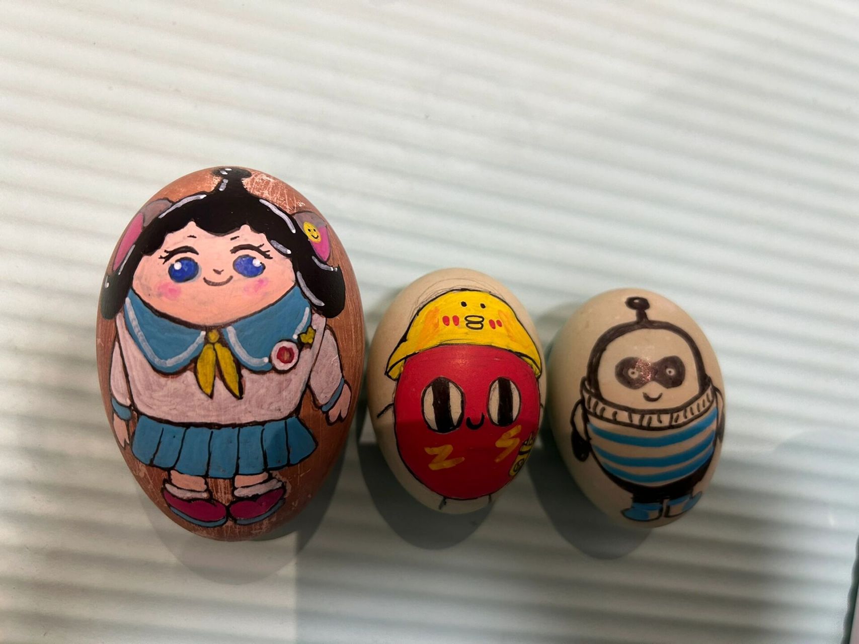 立夏画彩蛋斗蛋 儿子和他的小同学今天到底鹿死谁手呢?