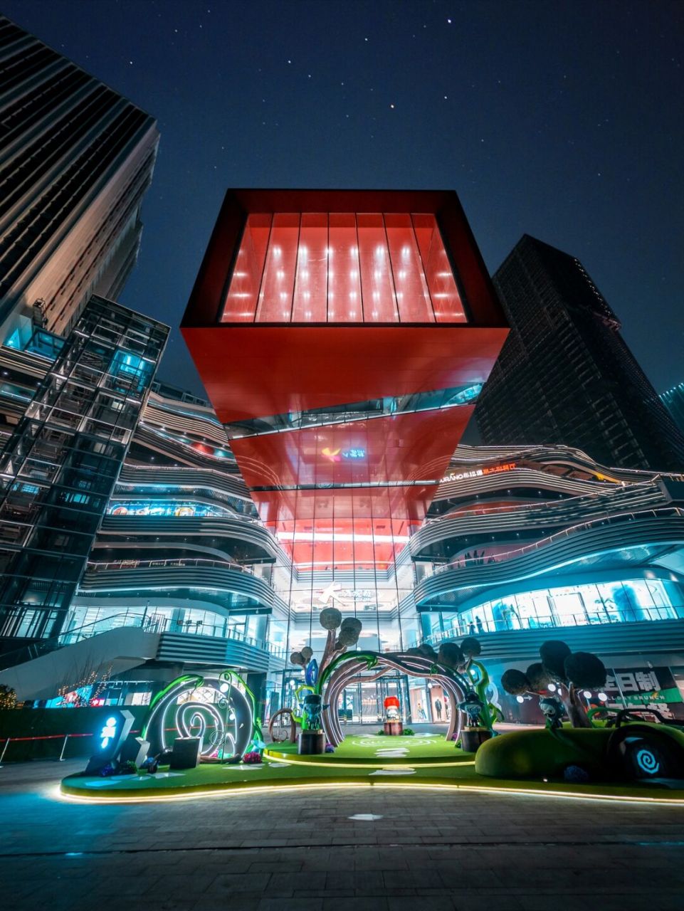 重庆丨这个商场拍照超级大气 最近在新开的中央公园大悦城发现了一家