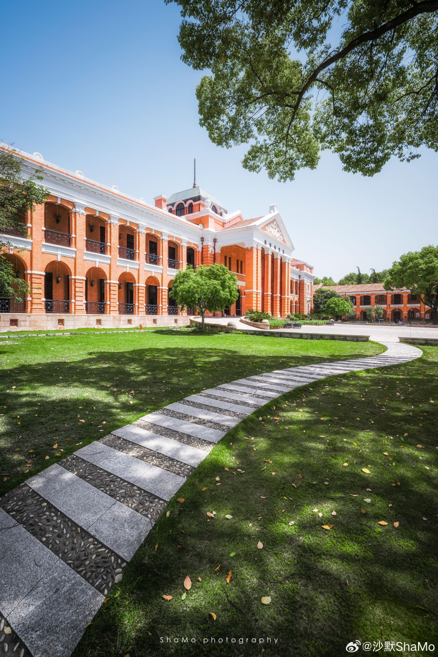 这里是著名的辛亥革命胜迹,武昌红楼位于辛亥革命博物院北区,是一处