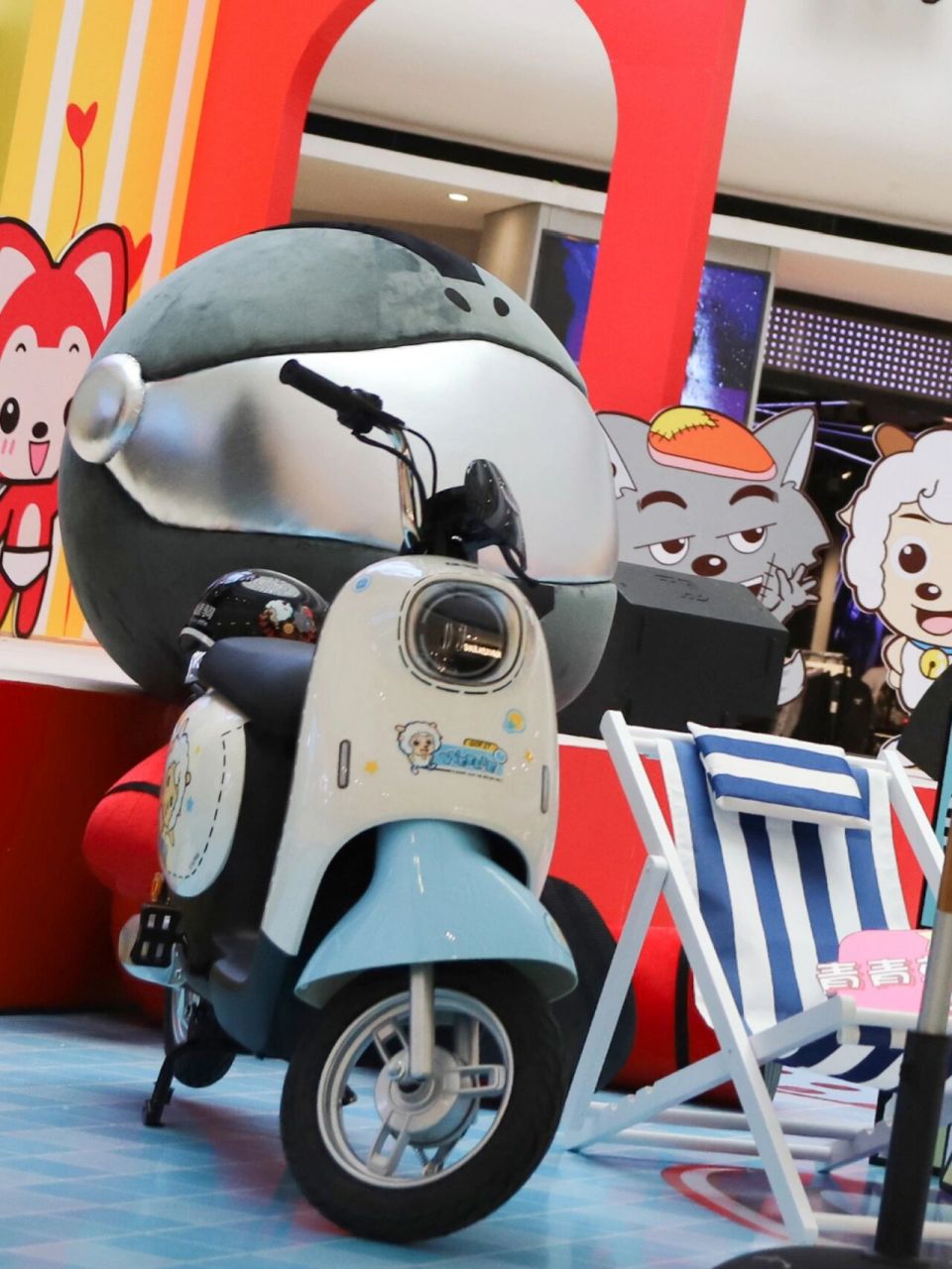 真的yyds 来到商场看到好多联名款电动车海绵宝宝,喜羊羊与灰太狼