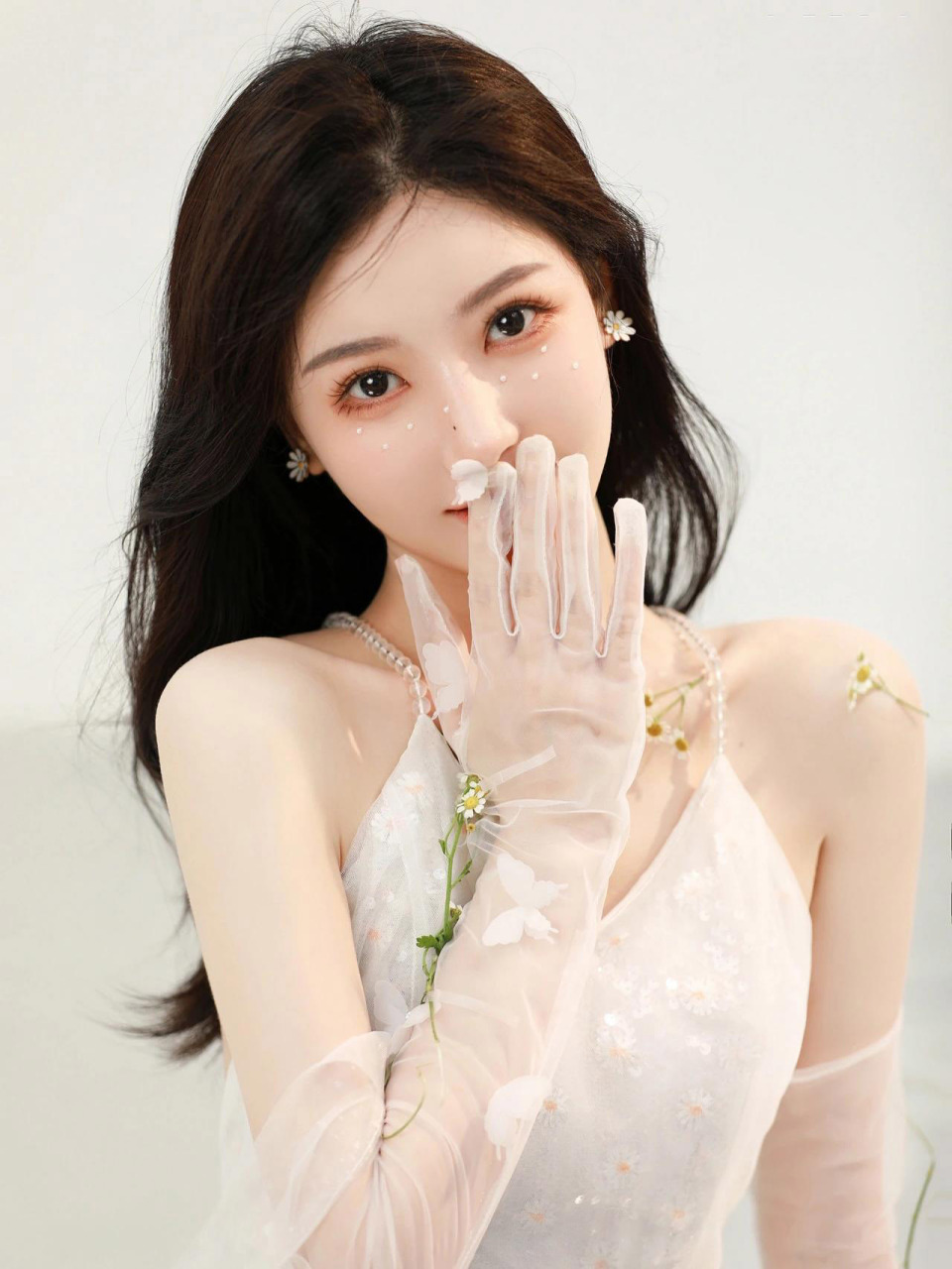 唯美少人极简个人写真艺术照 纯欲的白纱裙干净又高级73 零星碎发