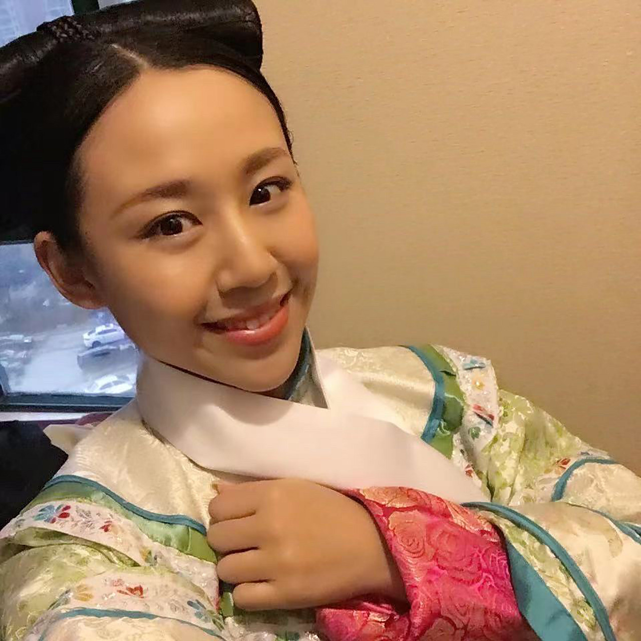 宝鹃剧照库存😎 假期的小尾巴翻到一张宝鹃的剧照库存跟大家分享～