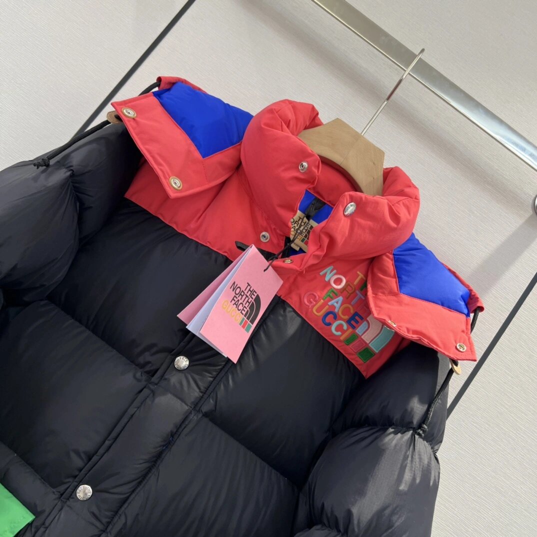 北面联名gucci新款羽绒服来喽 thenor*h face70gucc* 联名北面3代