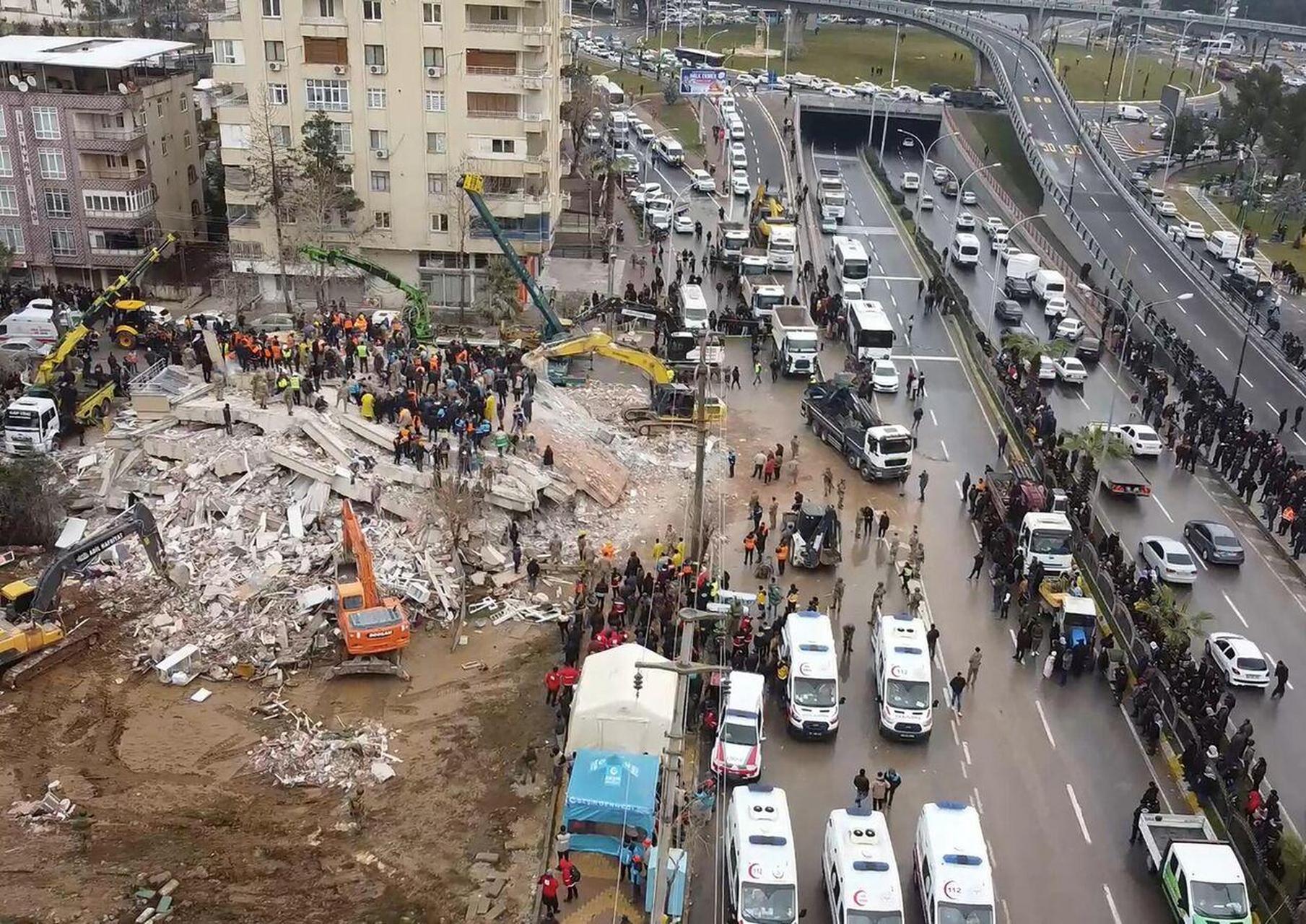 【土耳其地震致死人数达到超1.