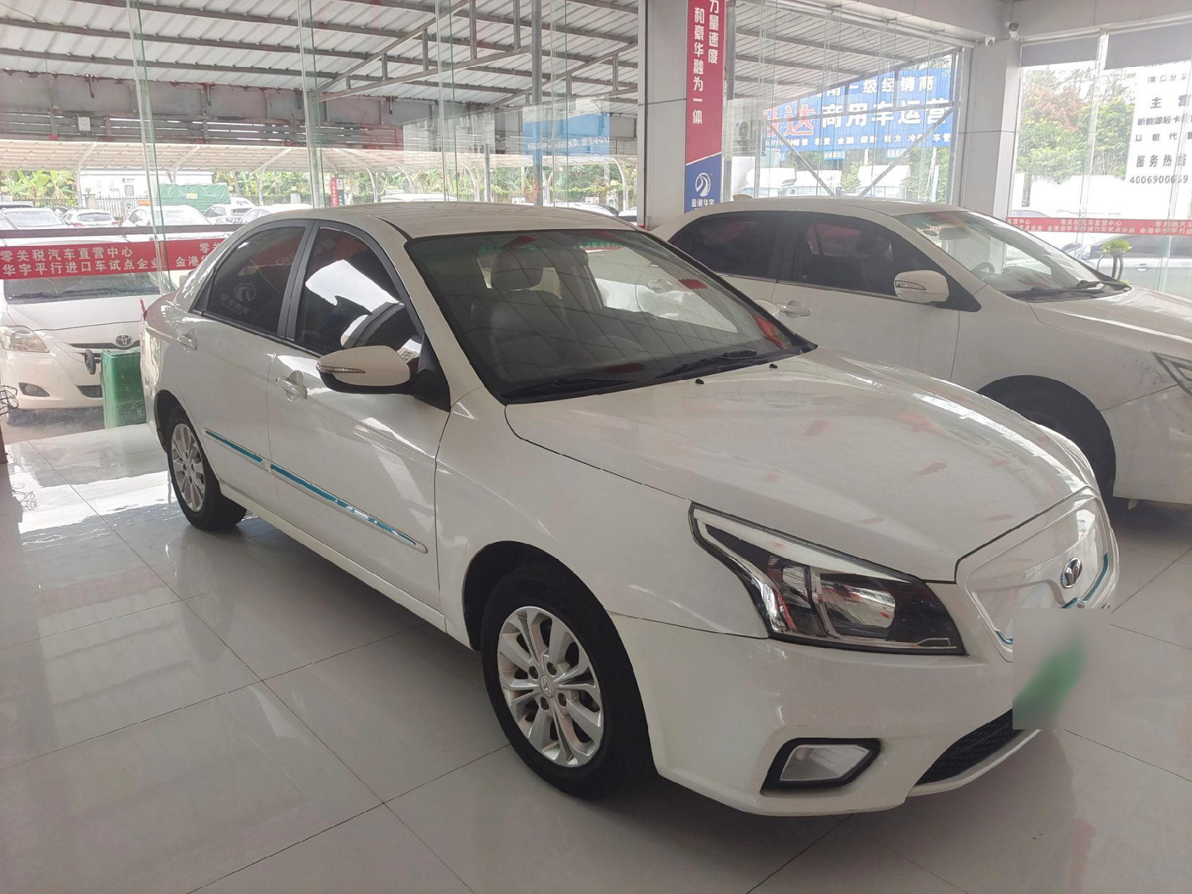 东风华骐 续航300公里 18年12月上牌 小车状态非常好 现价2.98万