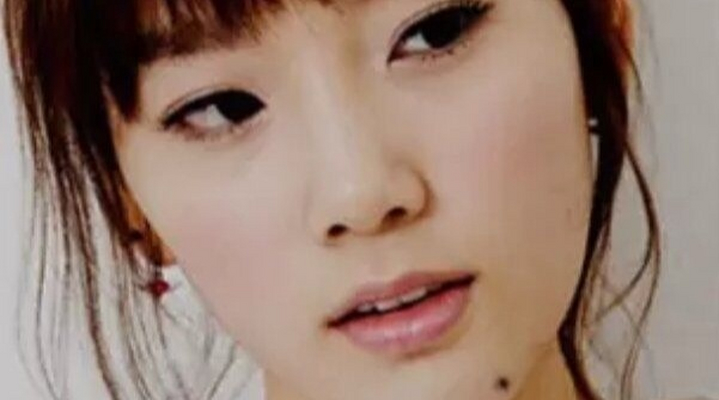 女人有一痣 将来必嫁豪门 左下巴有痣 在女性的左下巴处长痣说明将来