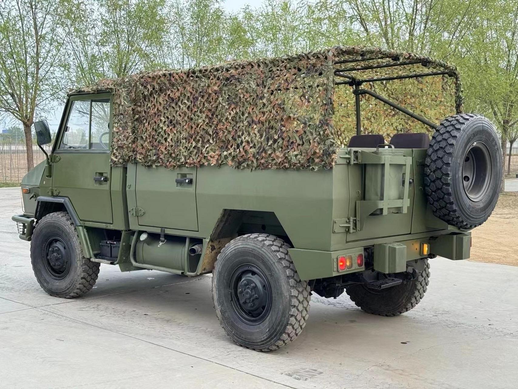 依维柯2046 野战多用途步兵.