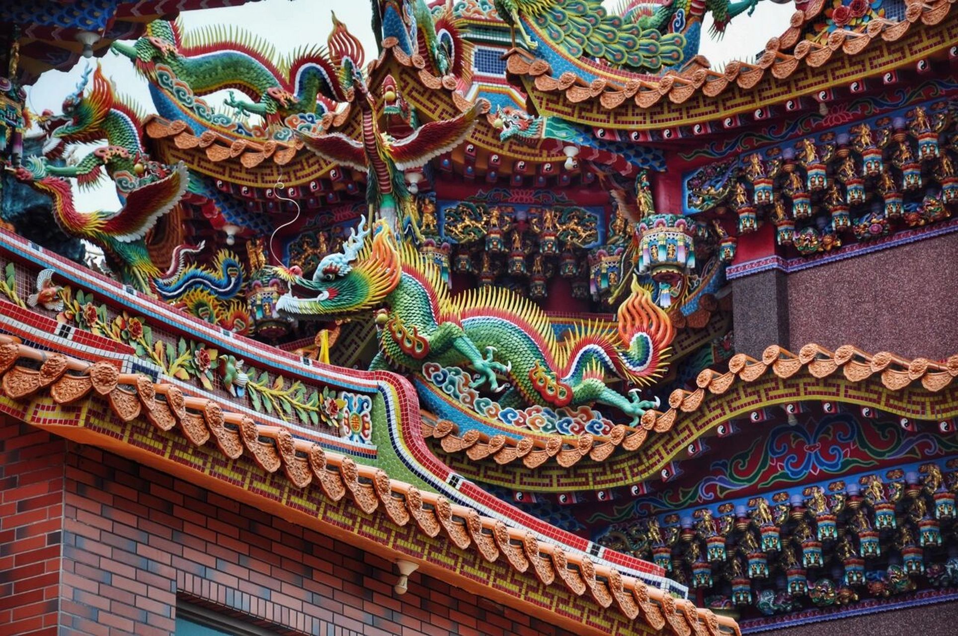 台湾宫庙|高雄红毛港的流水线庙宇 庙宇为北港朝天宫的分灵,2013年红