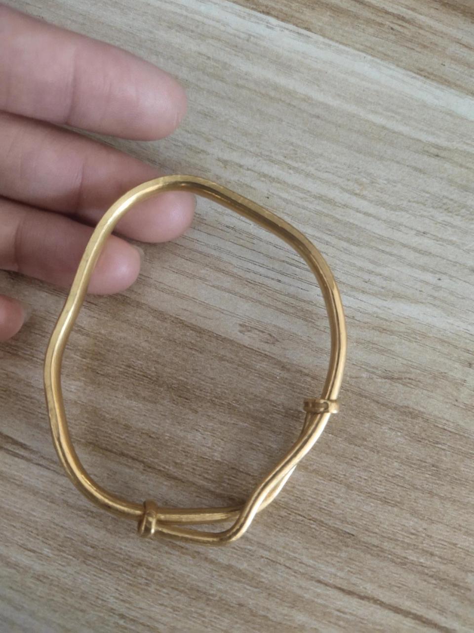 手镯变形成这样了怎么复原呢?