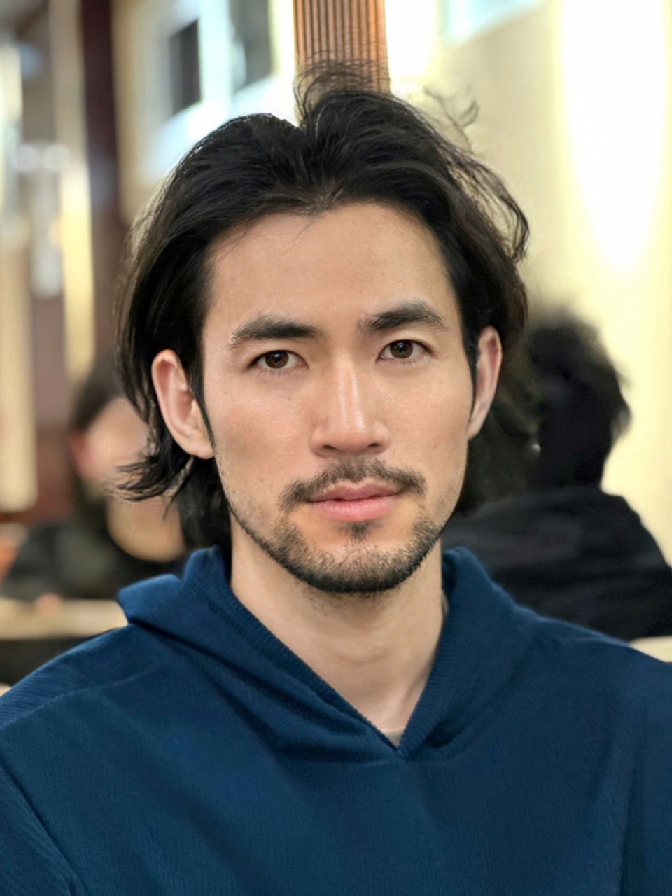 少年徐锦江 蓄发一周年成果,胡渣和长头发配了一脸