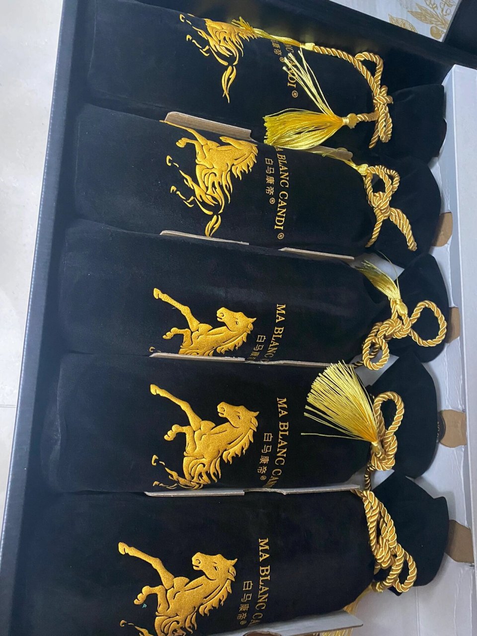 法国原装进口 白马康帝骑士干红葡萄酒 17度 法国原瓶进口,酒精度17