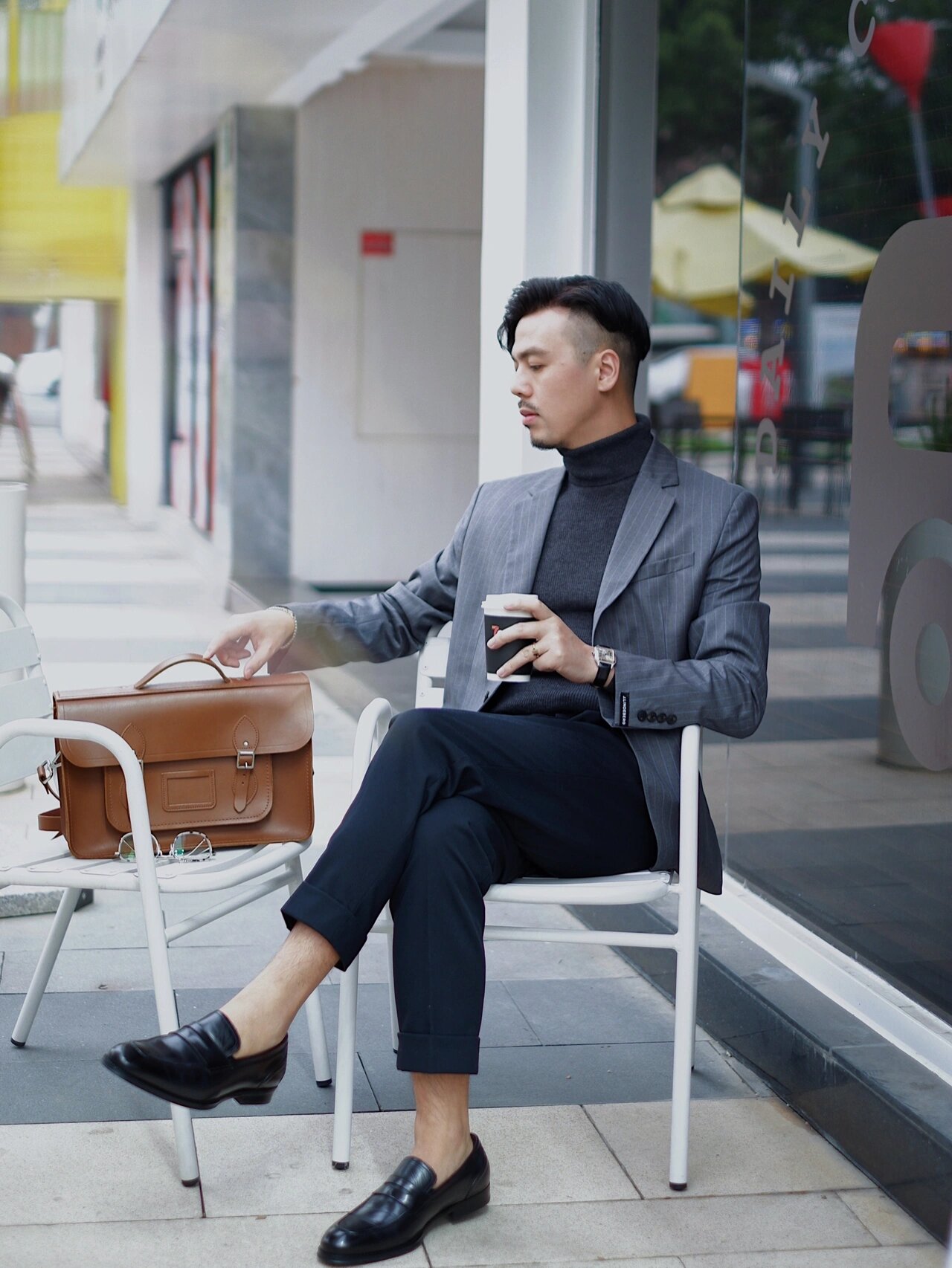 高领毛衣搭配西装,保暖也很有