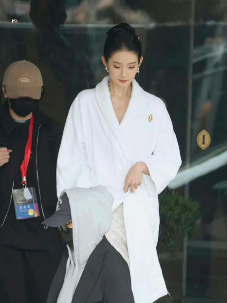 现在请闭上眼,想象一下2070年,你已经七老八 现在请闭上眼,想象一下