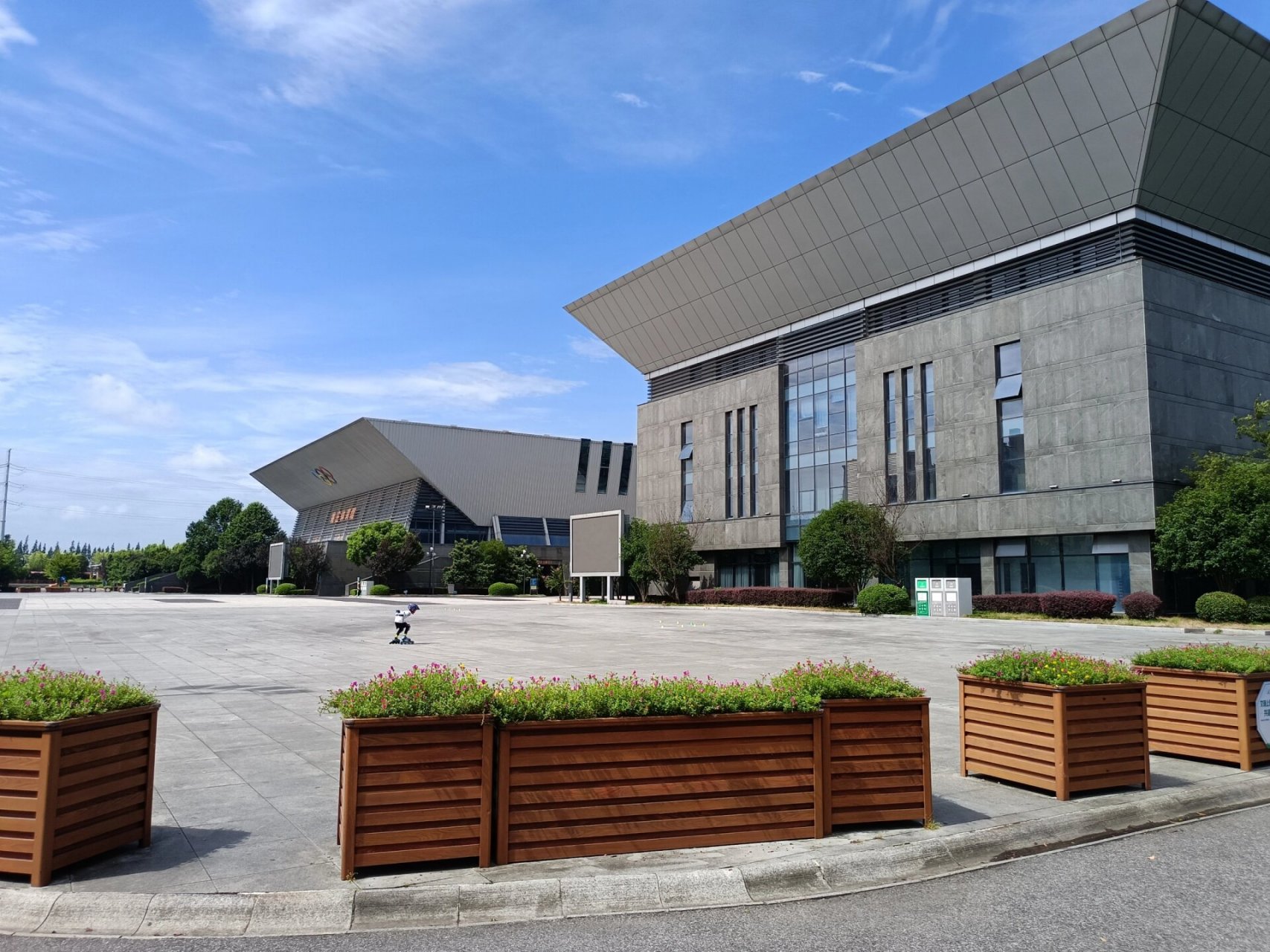 姚庄,一个浙江嘉善下的小镇,竟然有自己的体育馆和城市规划馆,就连