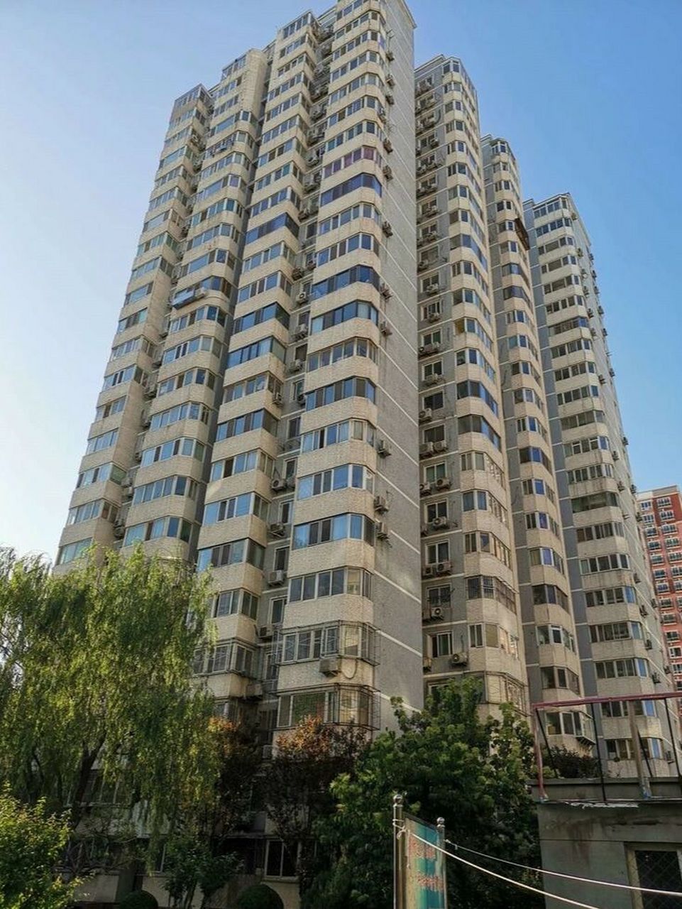 北四环内的芍药居北里,真像传说中杂乱吗?