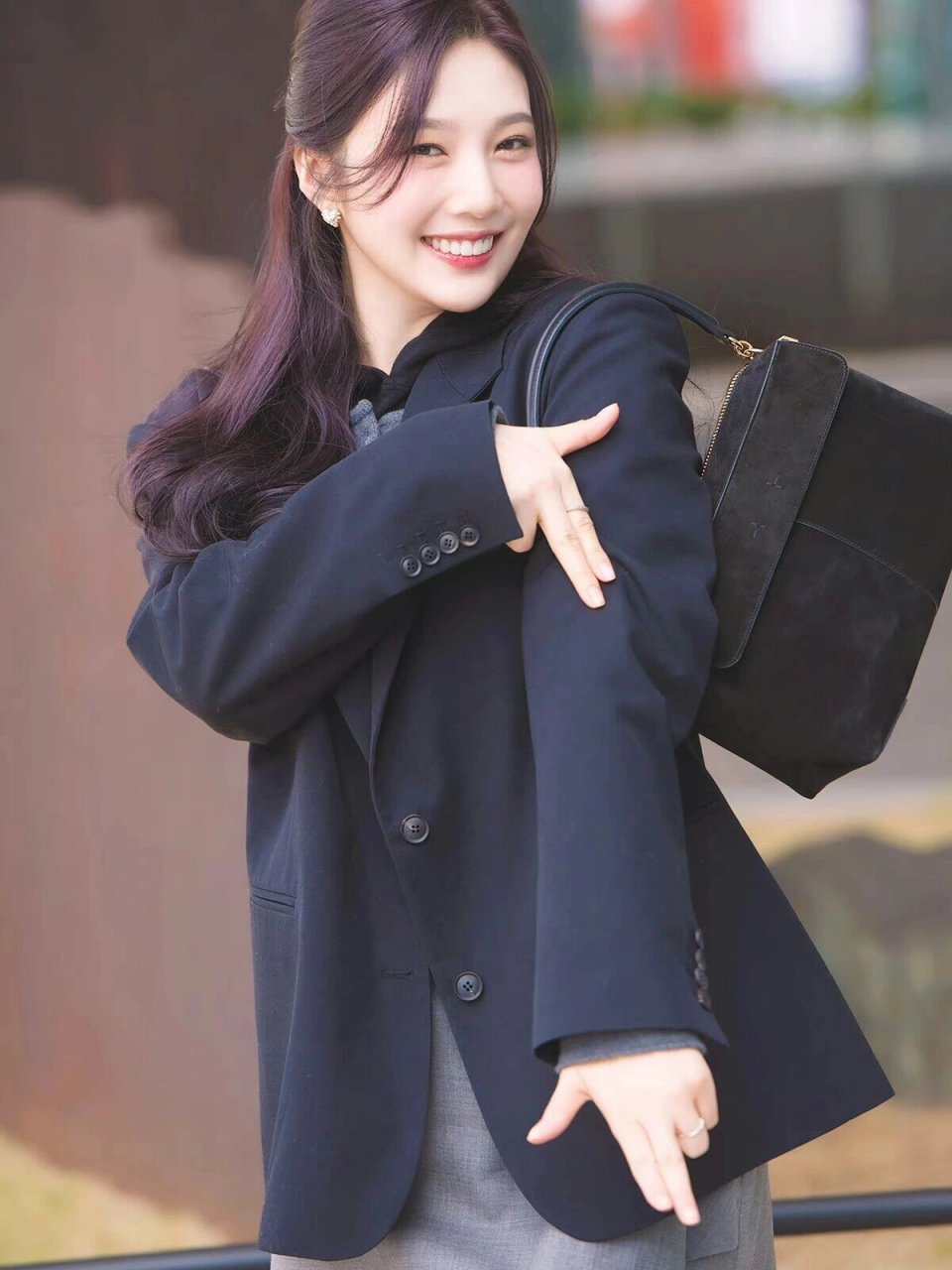 joy近两次的节目上班穿搭真的好美!