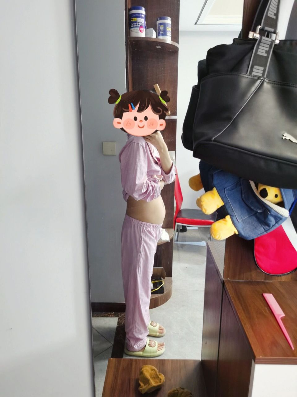 怀孕19周,果然肚子是突然变大的! 上周肚子还不大,这周就很明显了!