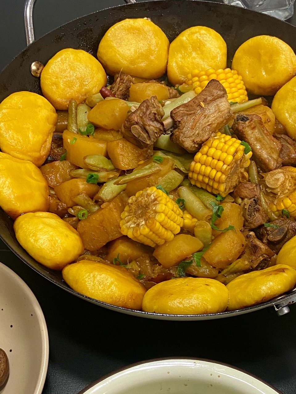 菜谱在p6 	 铁锅炖!超级简单!这个玉米饼贴子太好吃了太好吃了!