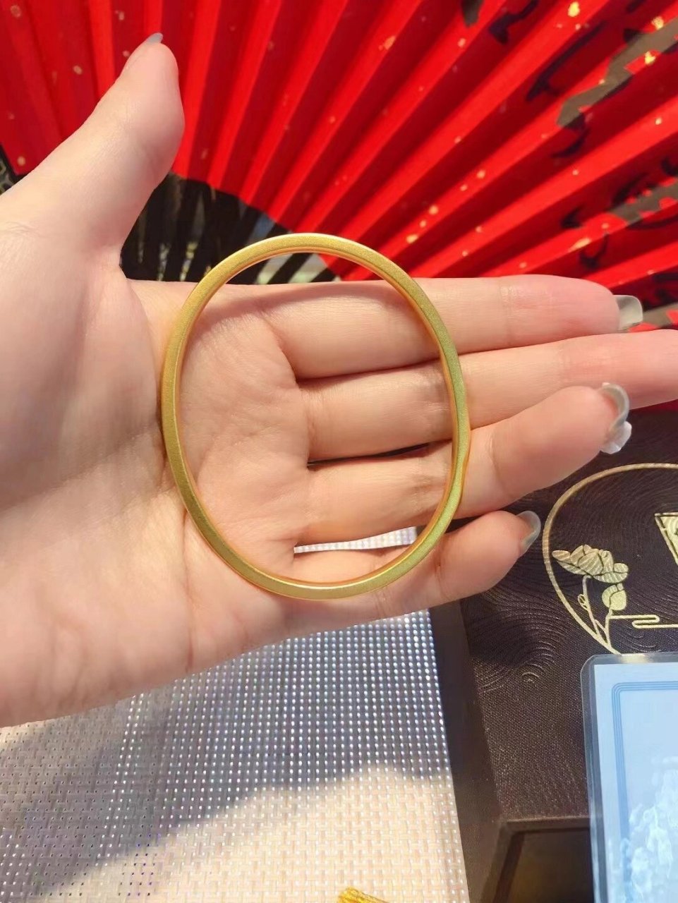 黄金实心贵妃镯