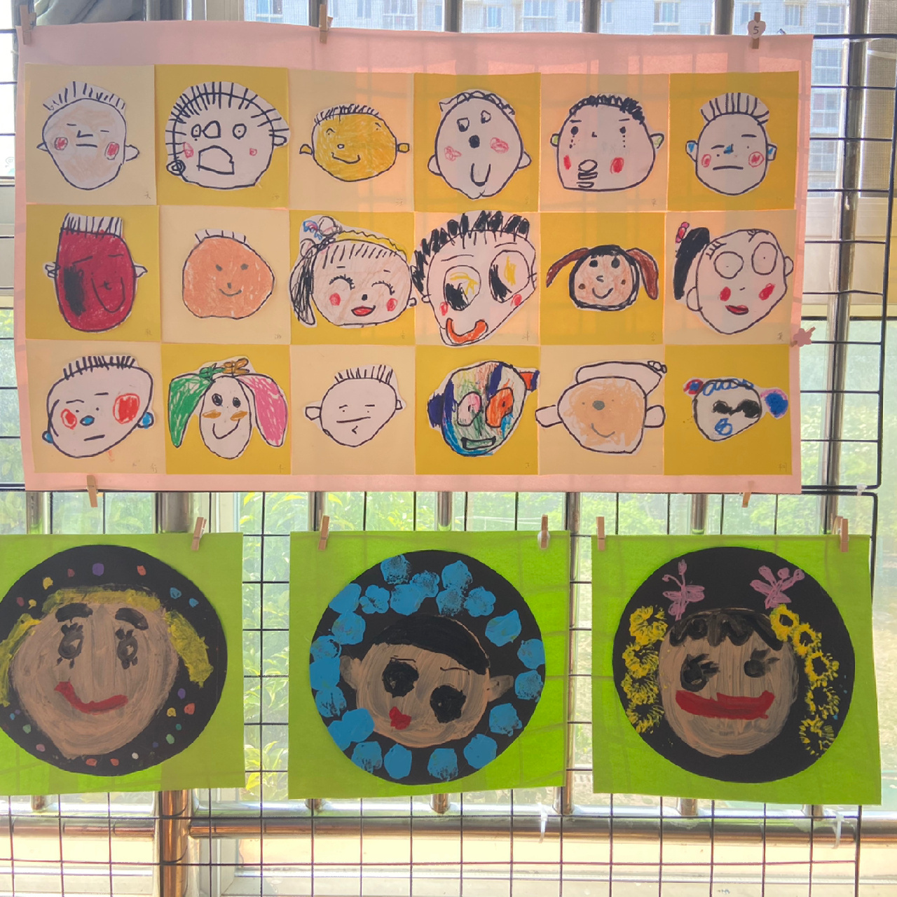 小班《越来越棒》主题下美工区作品展示