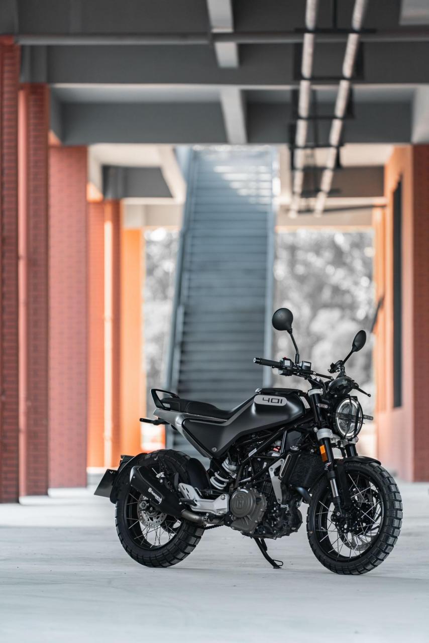 胡斯瓦纳 黑箭401.这样的401谁不爱呢?一定要辐条轮毂才够帅!