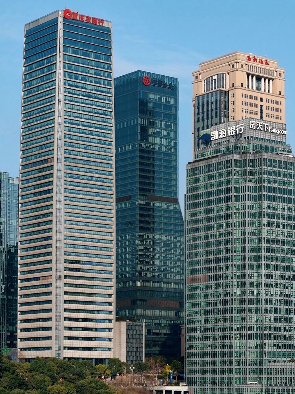 重庆江北嘴的金融大咖们 放眼望去江北嘴的写字楼全是金字招牌(金融